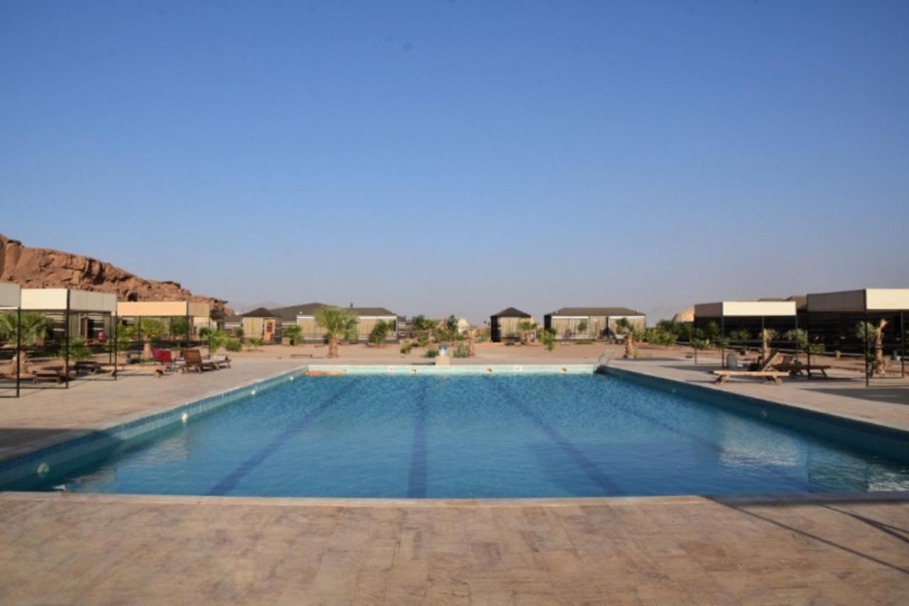 Villa Al Sultana Luxury Camp à Wadi Rum Extérieur photo