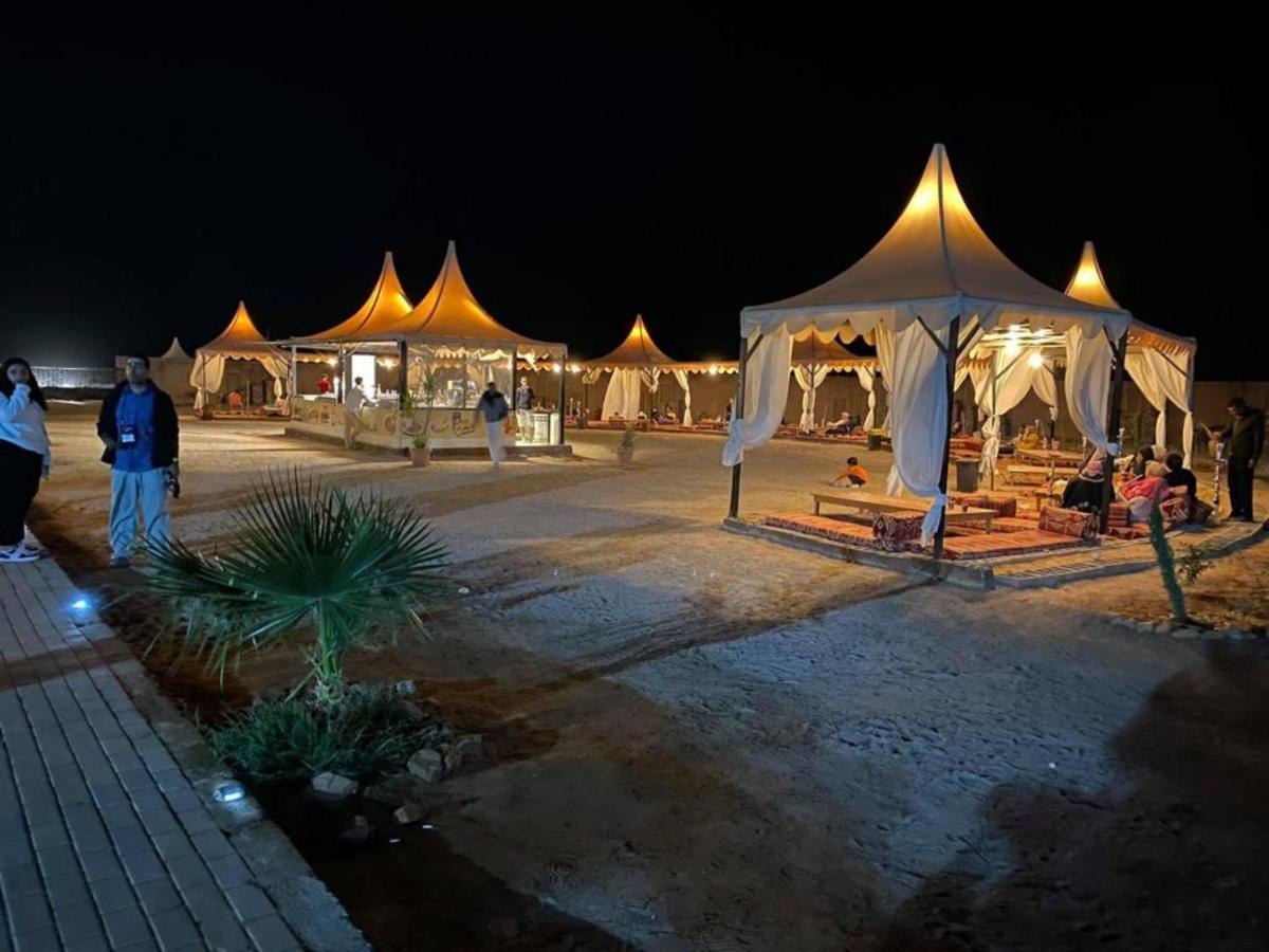 Villa Al Sultana Luxury Camp à Wadi Rum Extérieur photo
