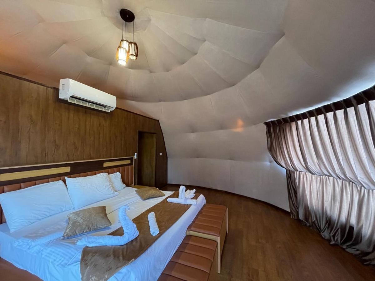 Villa Al Sultana Luxury Camp à Wadi Rum Extérieur photo