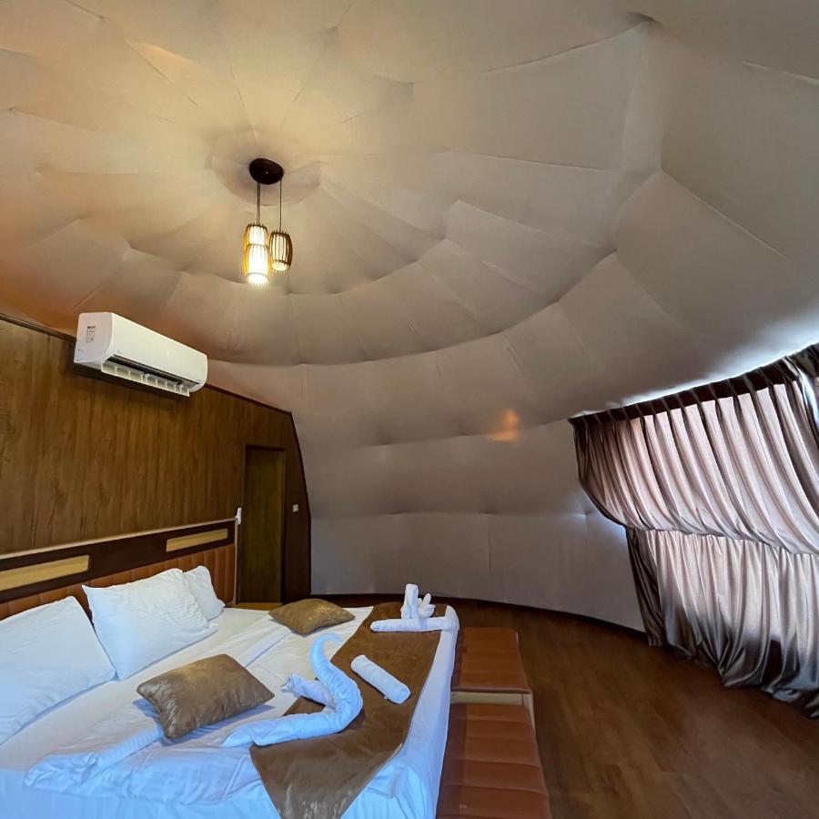 Villa Al Sultana Luxury Camp à Wadi Rum Extérieur photo