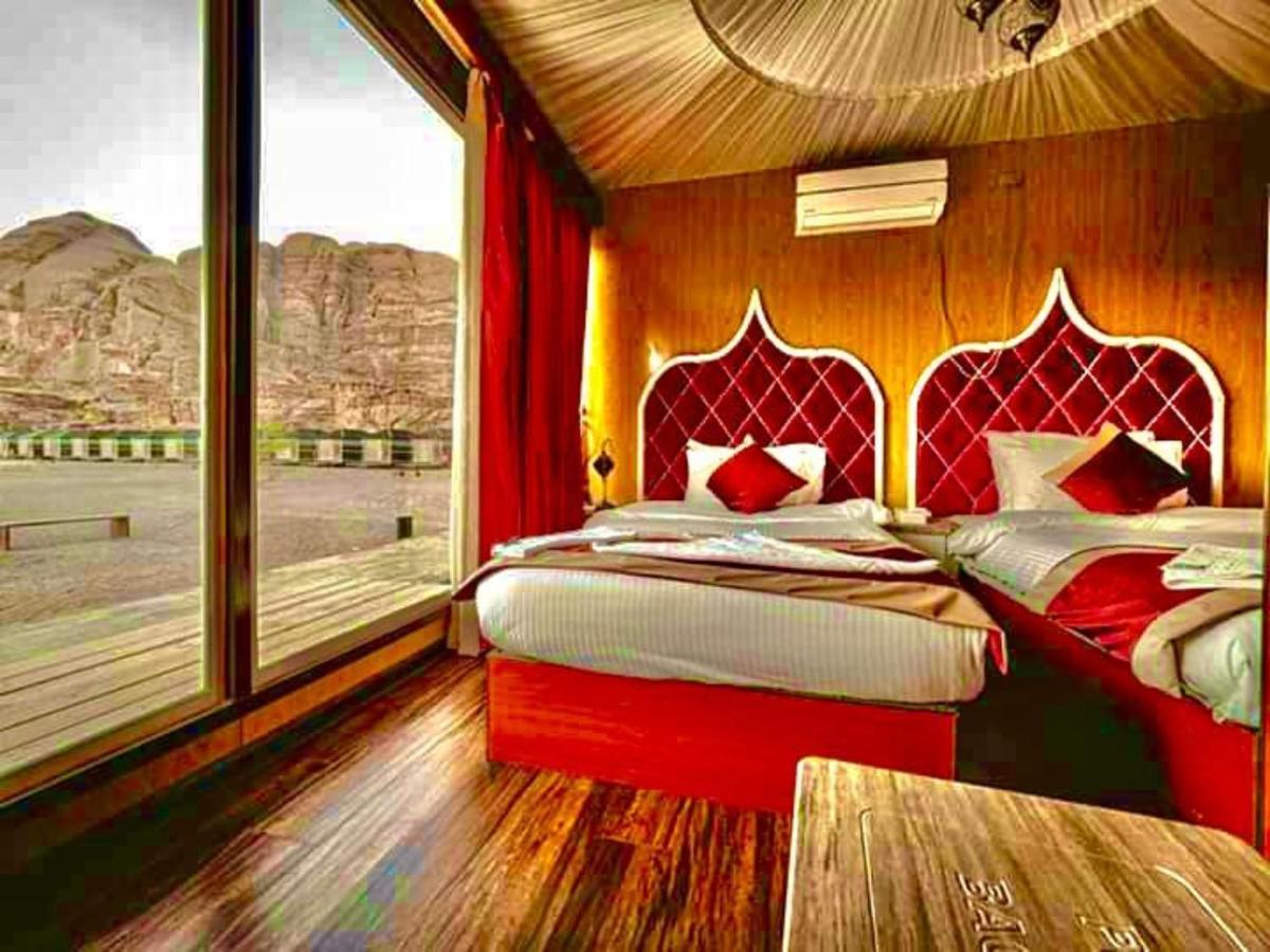 Villa Al Sultana Luxury Camp à Wadi Rum Extérieur photo