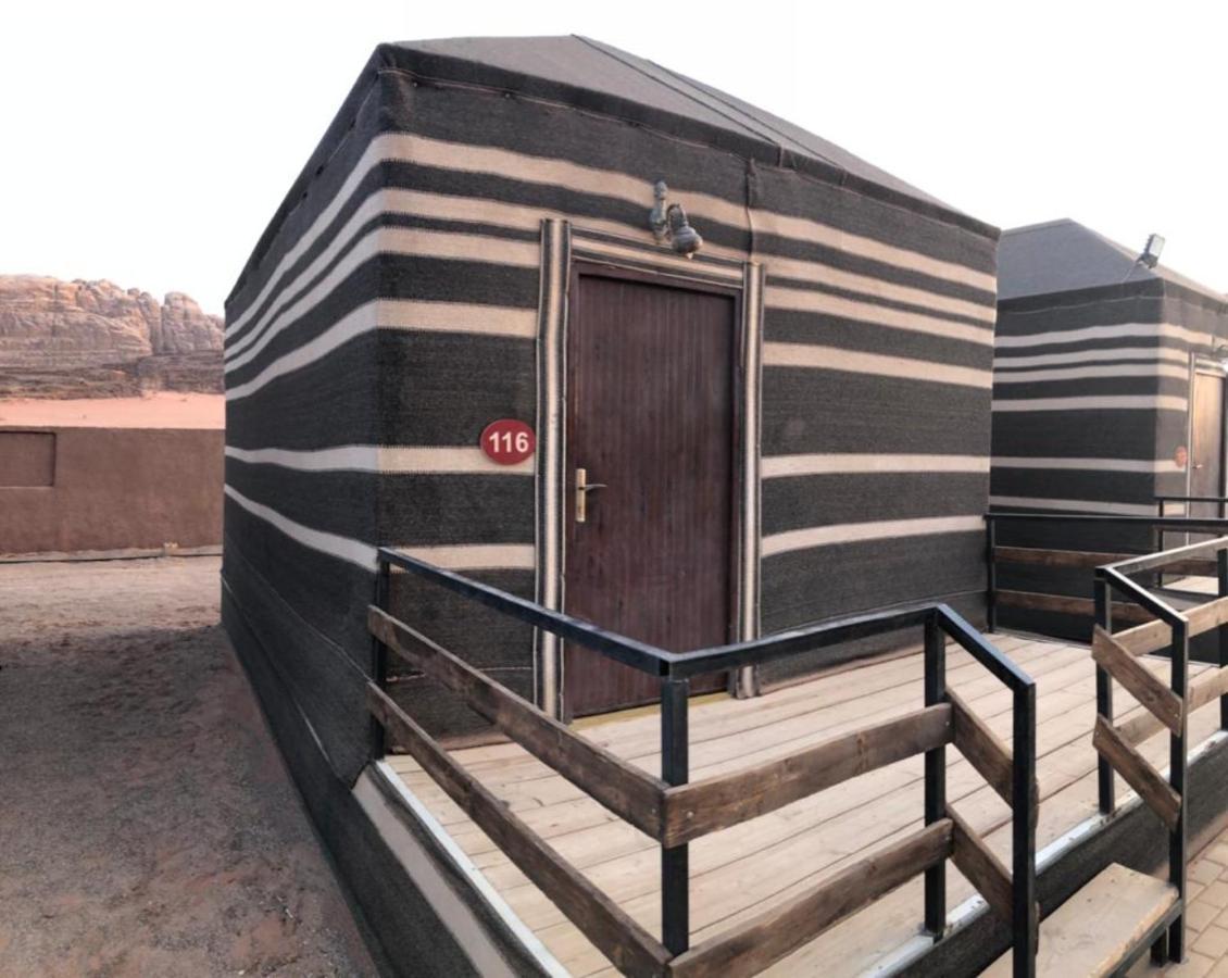 Villa Al Sultana Luxury Camp à Wadi Rum Extérieur photo